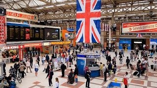 A Walk Through The London Victoria Station London England [upl. by Maia]